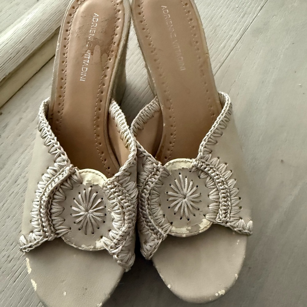 Adrienne Vittadini Beige Woven Mules